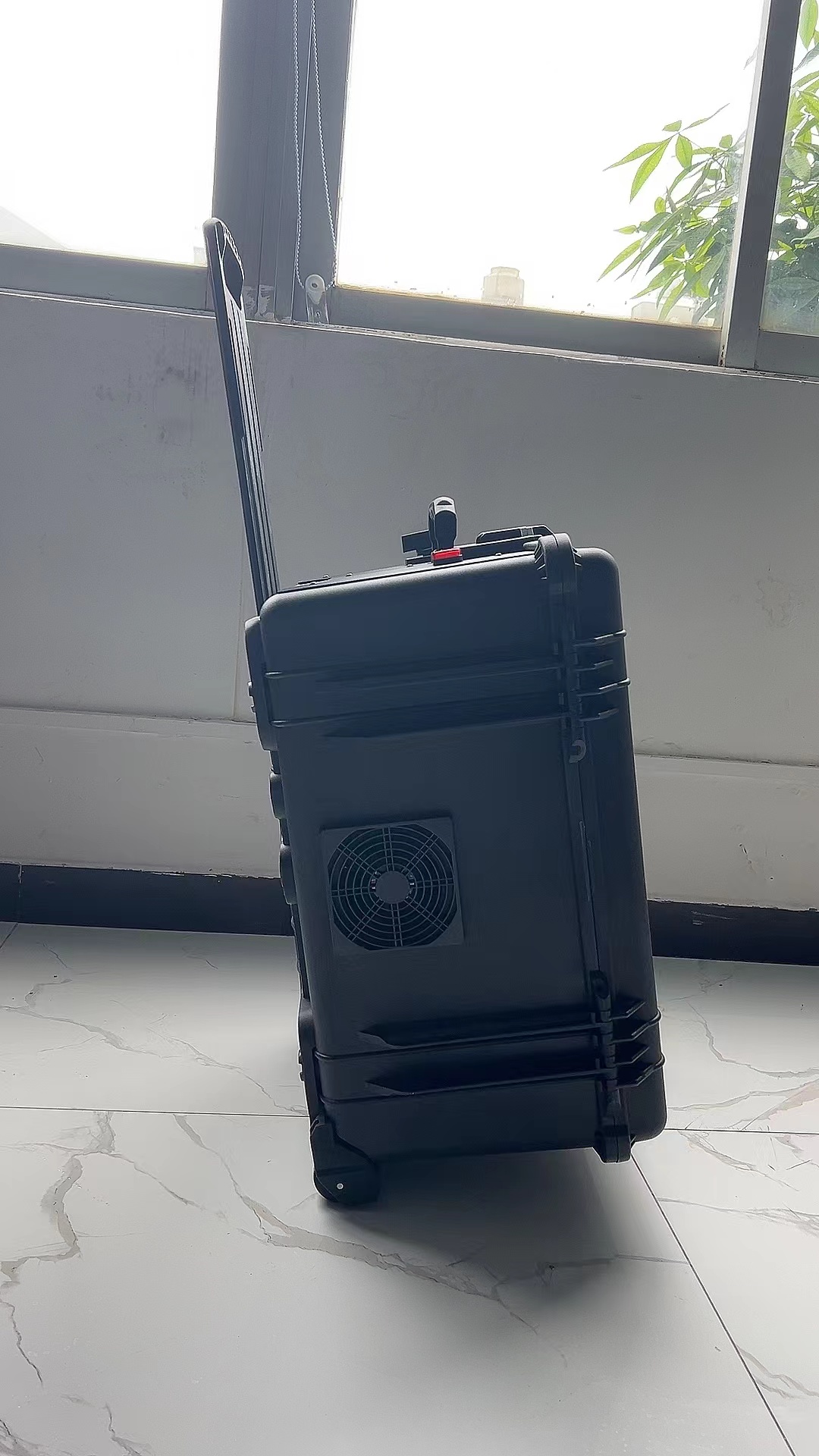 项城手拉箱型移动通信干扰器